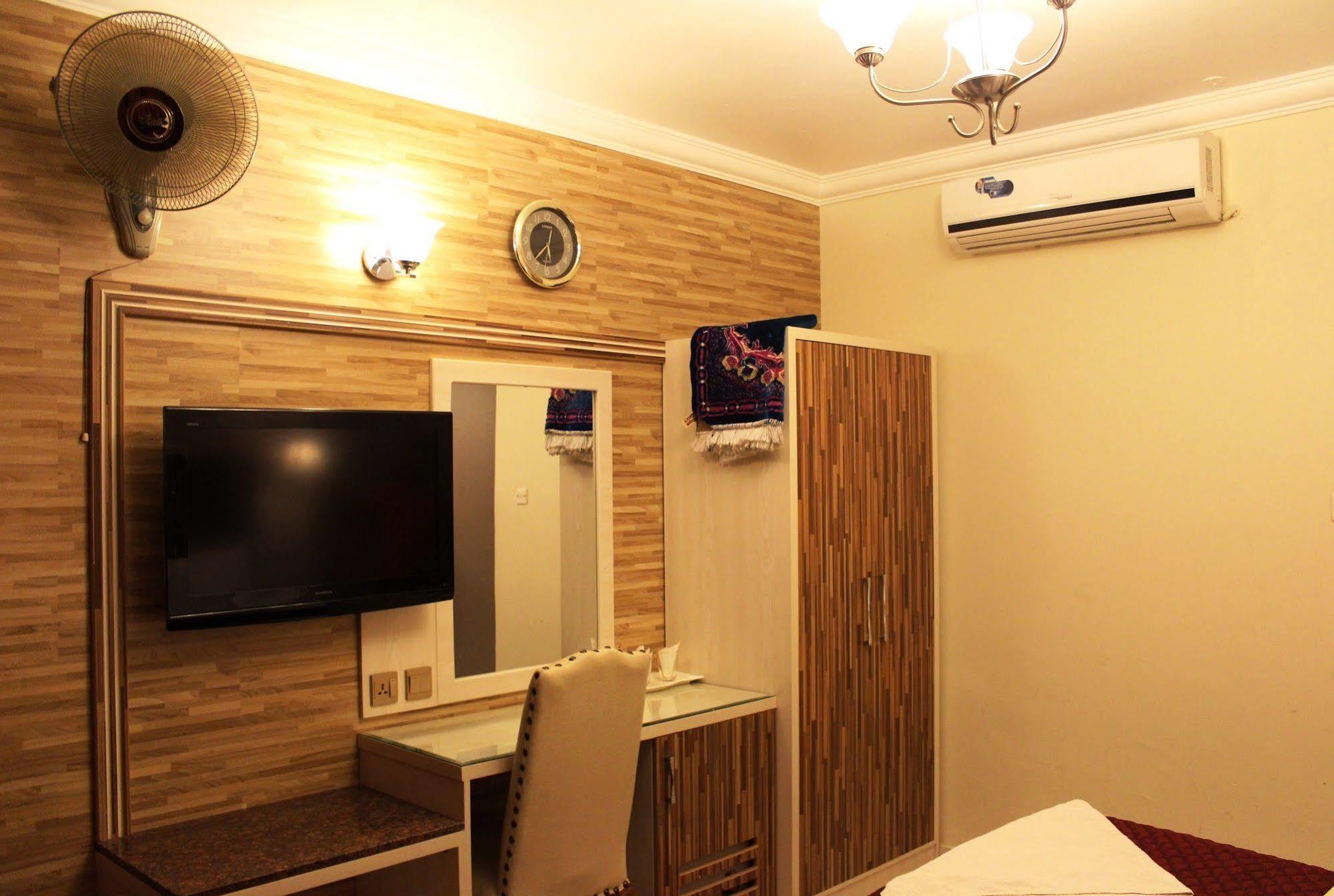 Sutchi Hotel Dubaj Zewnętrze zdjęcie