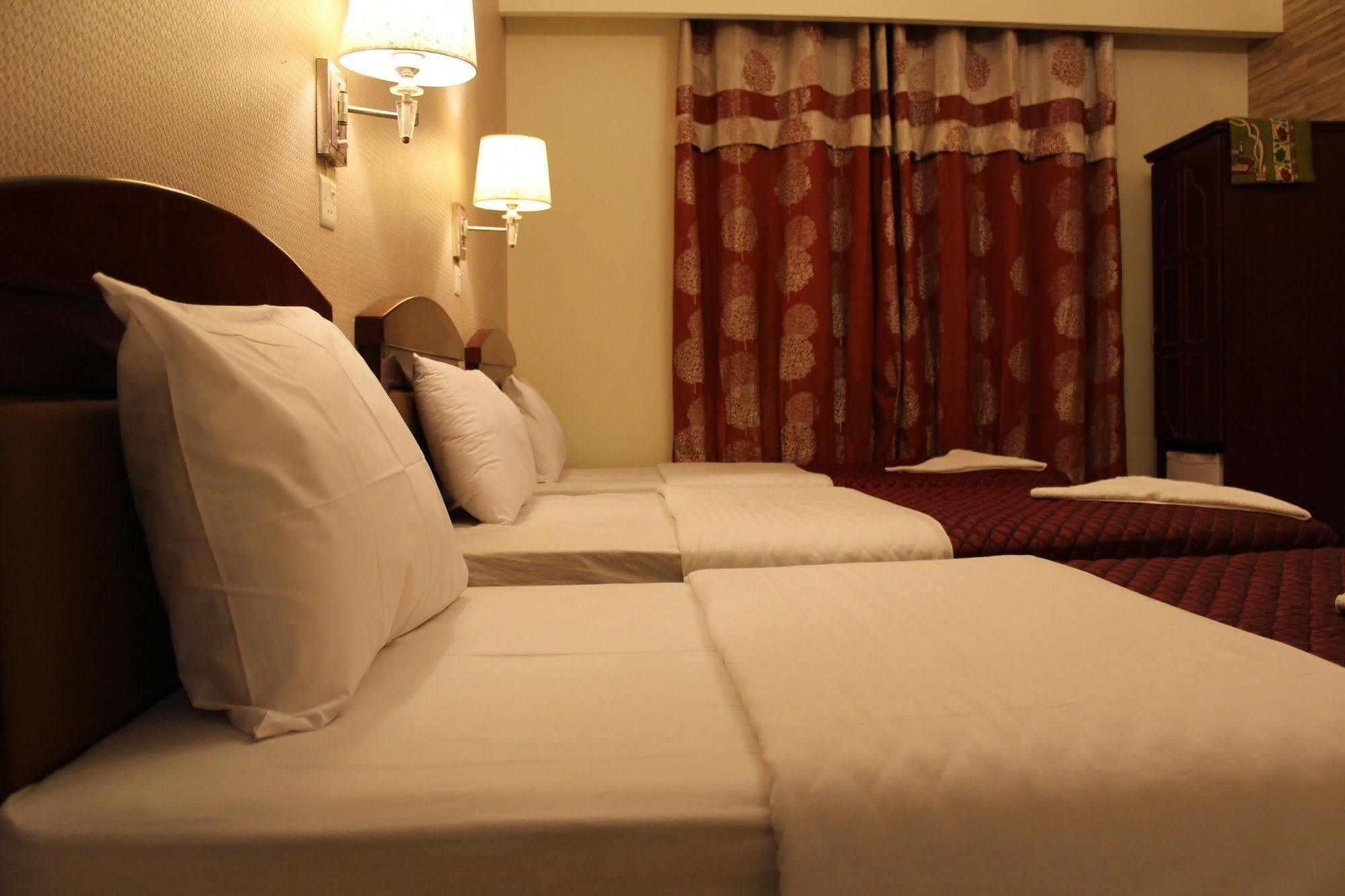 Sutchi Hotel Dubaj Zewnętrze zdjęcie
